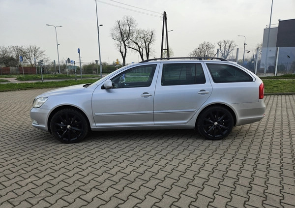 Skoda Octavia cena 20000 przebieg: 358000, rok produkcji 2013 z Legnica małe 92